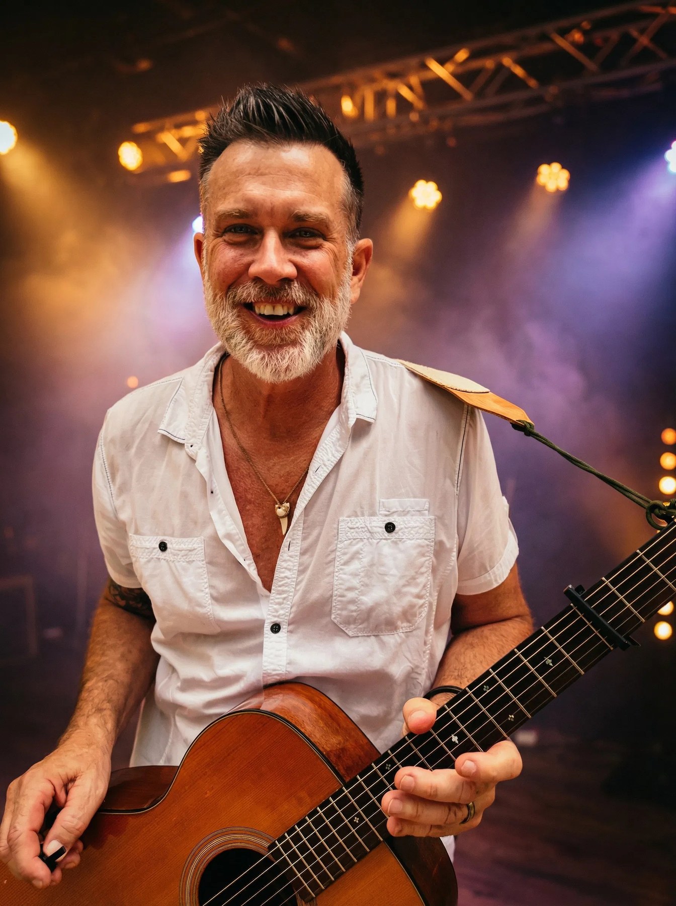 R.Coman with guitar
